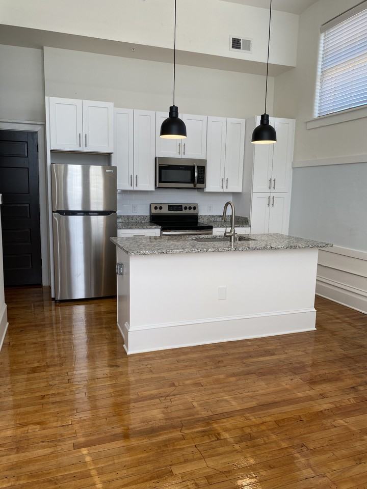 403 W Court St #304 - Photo 6 of 8