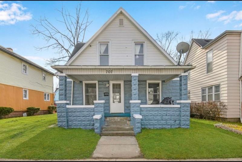 707 W Cleveland Ave - Photo 2 of 10