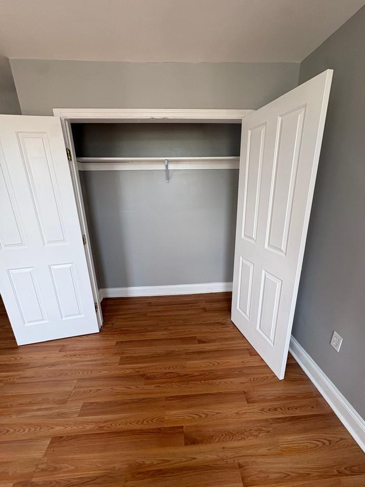 646 Cokesbury Ave - Photo 3 of 17