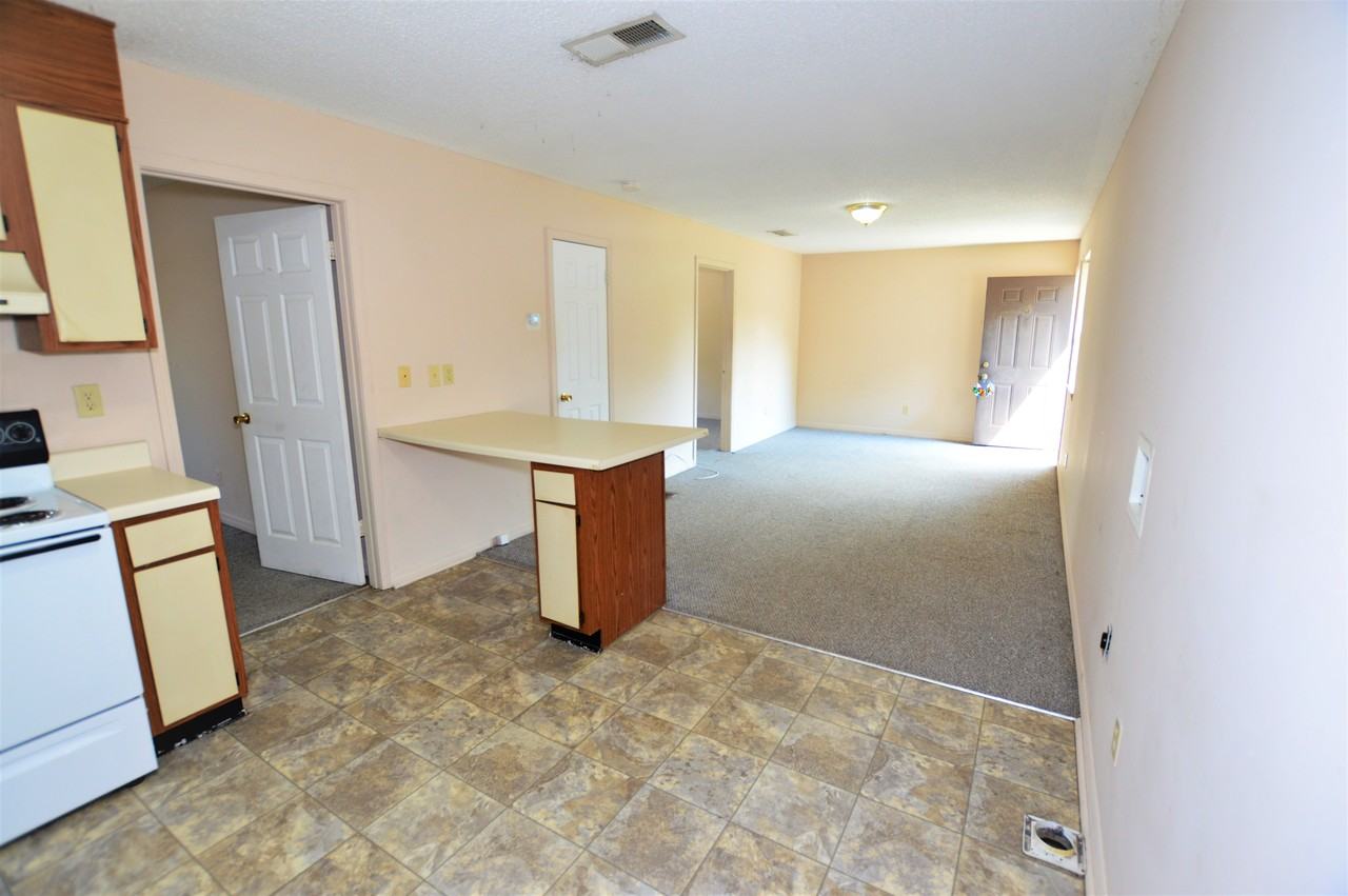 545 Valley St #6 - Photo 4 of 8