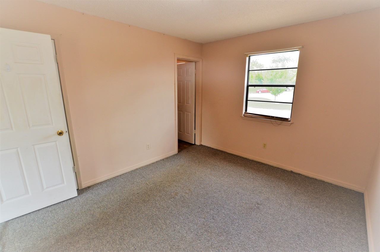 545 Valley St #6 - Photo 7 of 8