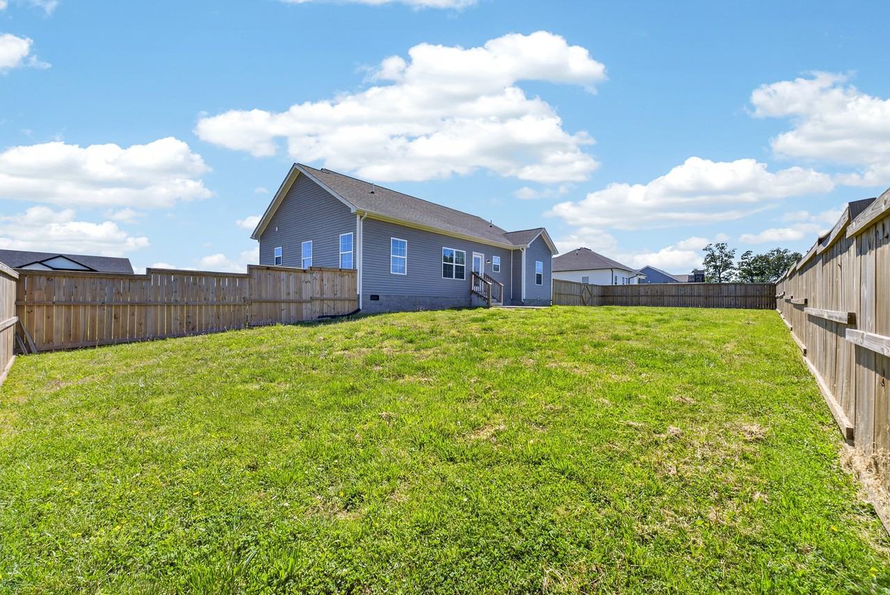 147 Greenbriar Ln - Photo 4 of 24