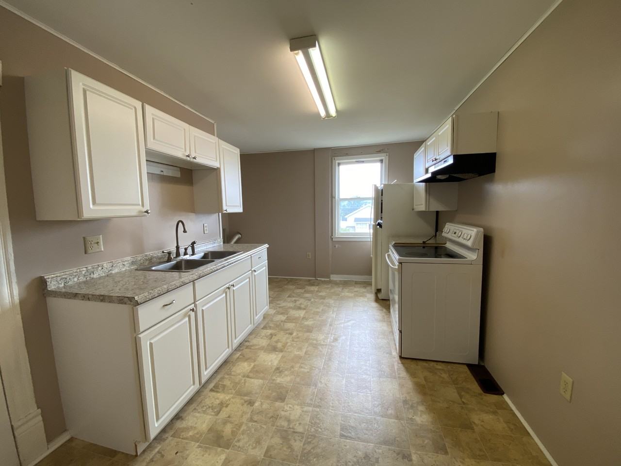 212 Central Ave - Photo 6 of 13