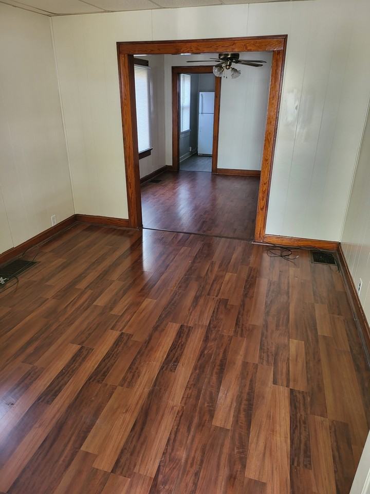 1124 S Harlan Ave - Photo 2 of 12