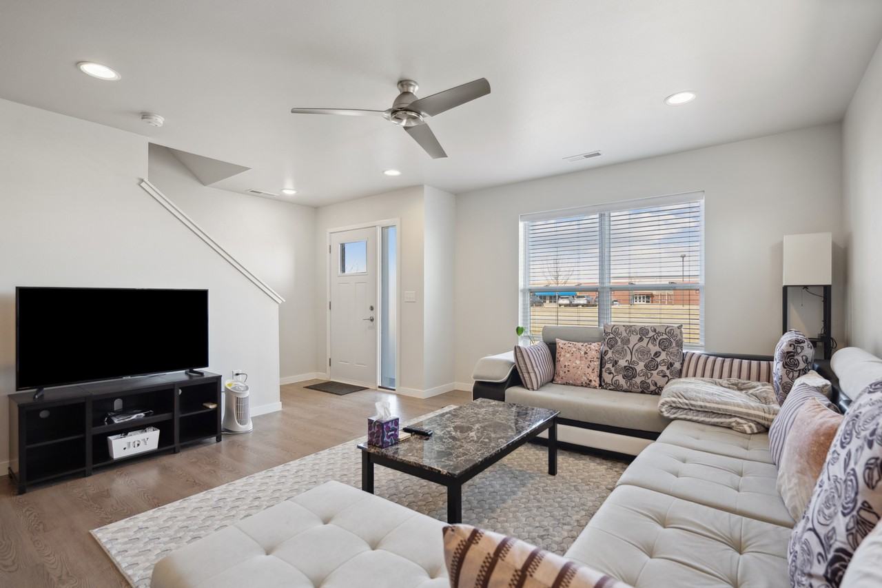 2217 Saint Andrews Dr - Photo 4 of 33