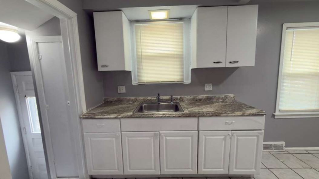 10542 Lanark St - Photo 5 of 12