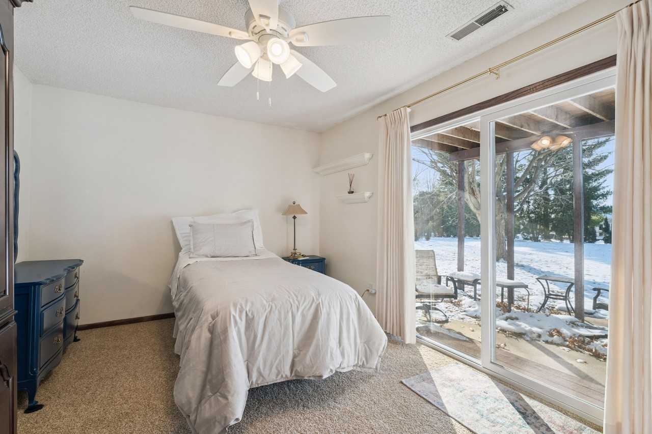 1245 Michelle Ct - Photo 5 of 27