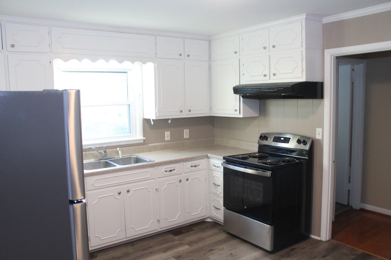 2602 Gibson St Nw - Photo 6 of 10