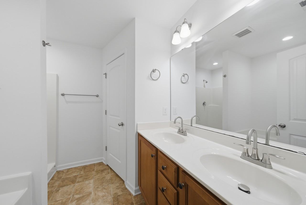 410 Leighann Ridge Ln - Photo 3 of 20