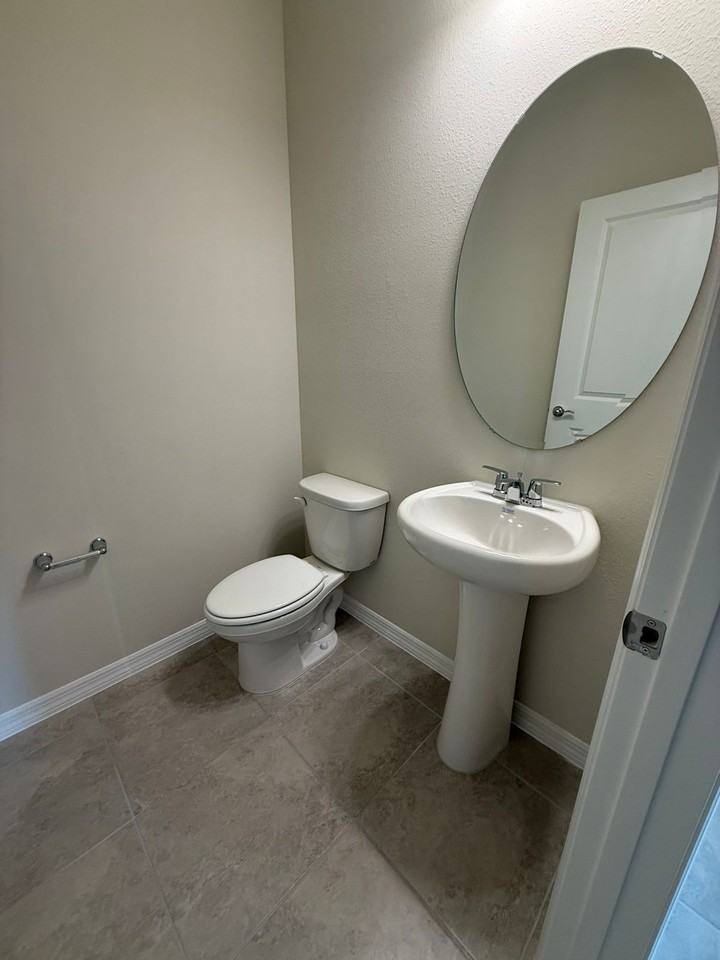 16292 Bright Leaf Rd - Photo 7 of 49