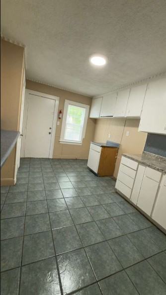 19703 Keating St - Photo 6 of 11