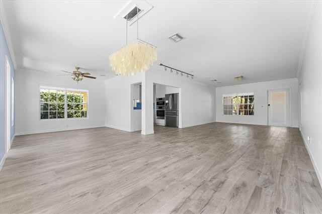 8934 Emerson Avenue Ave - Photo 7 of 24