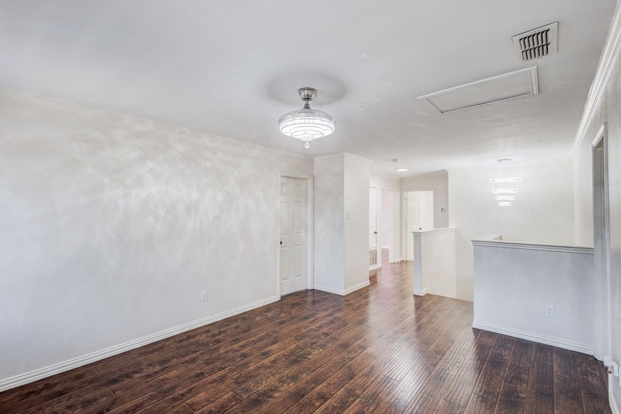 519 Darlene Trl - Photo 7 of 26
