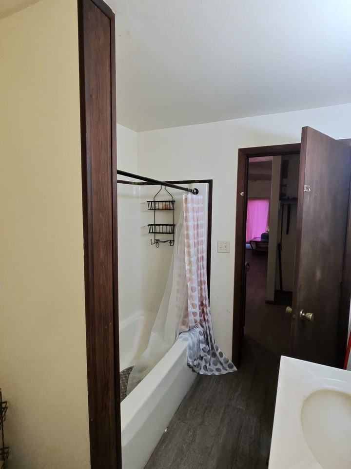 1204 Washington St #A - Photo 5 of 10