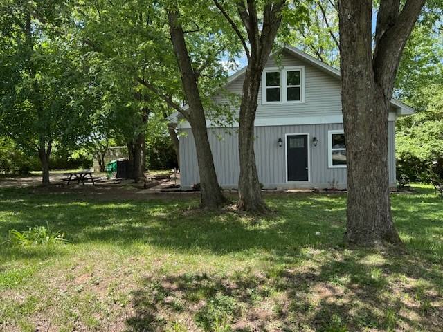 3955 Clover Dr - Photo 2 of 13