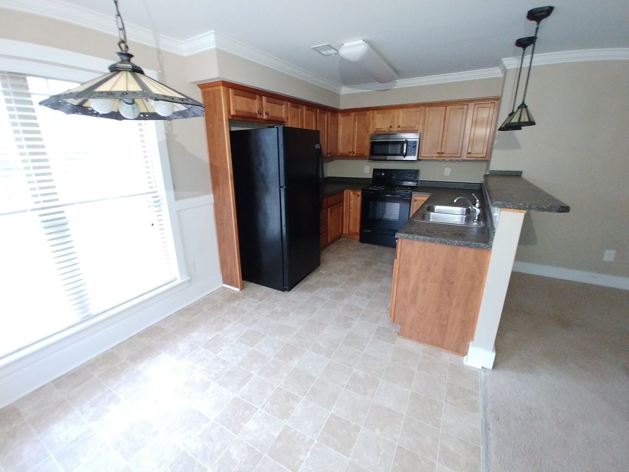 2000 Rossburg Pl - Photo 6 of 12