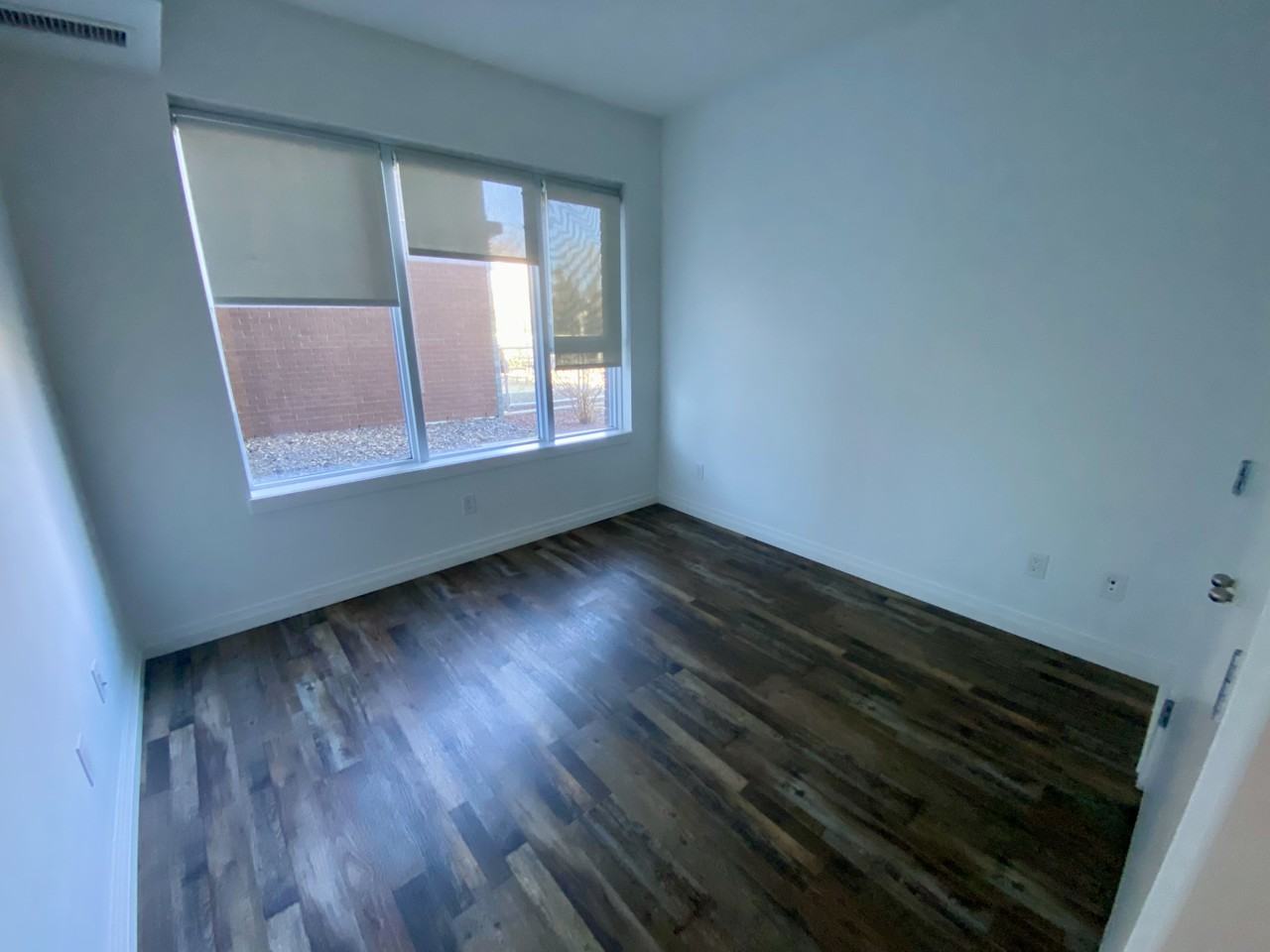 2504 109 St Nw - Photo 5 of 23