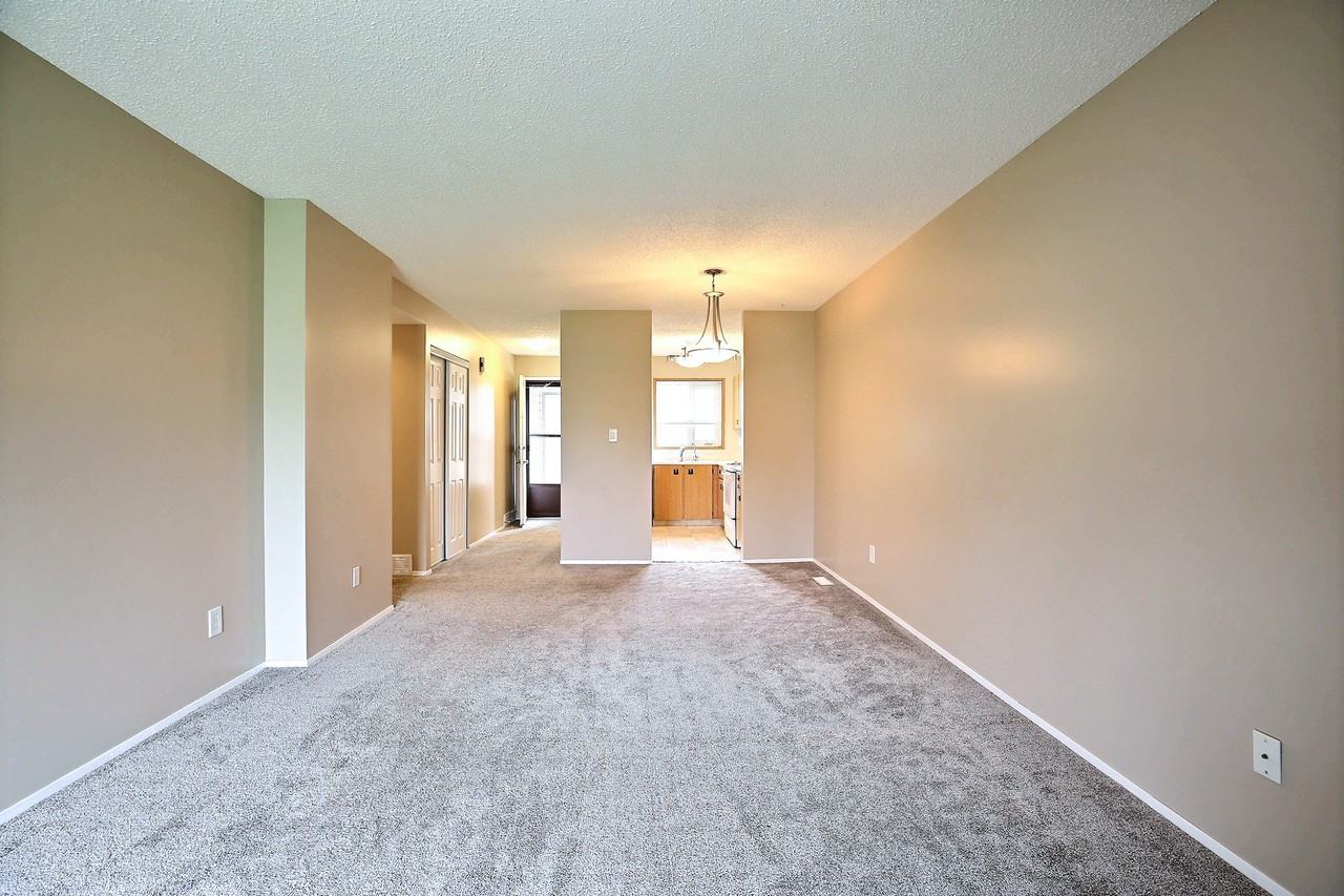 6451 Rochdale Boulevard - Photo 4 of 14