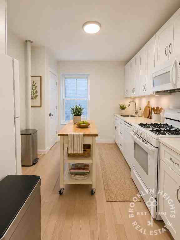 62 Montague St #4C - Photo 7 of 13