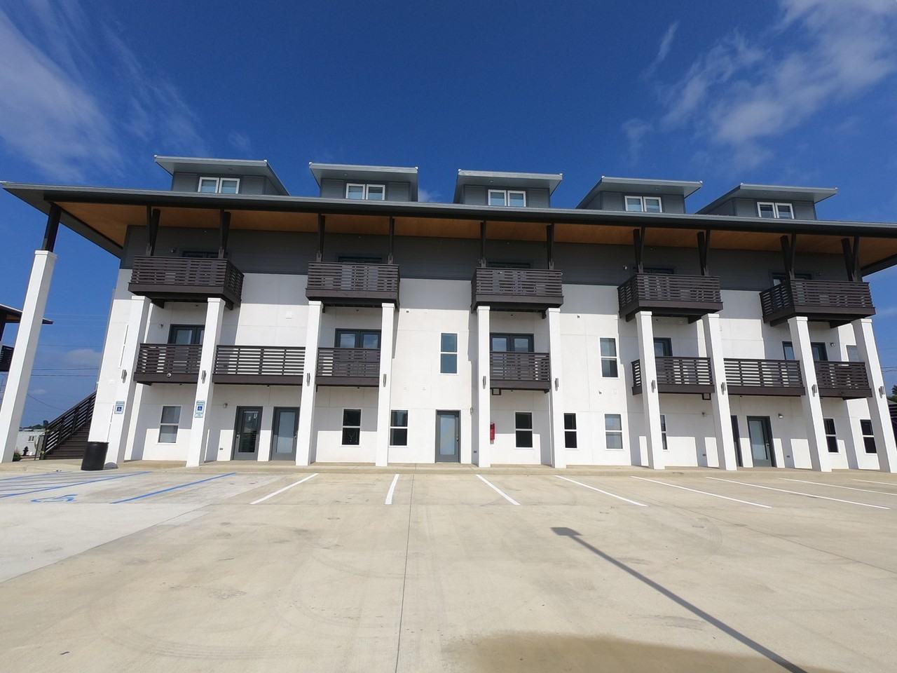 St. Thomas Flats - Photo 4 of 17