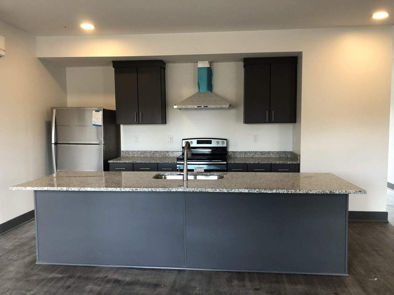 St. Thomas Flats - Photo 7 of 17