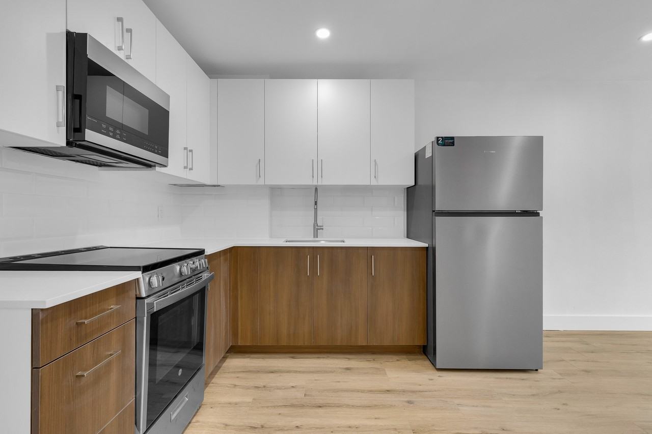 7530 Rue Lajeunesse - Photo 2 of 26