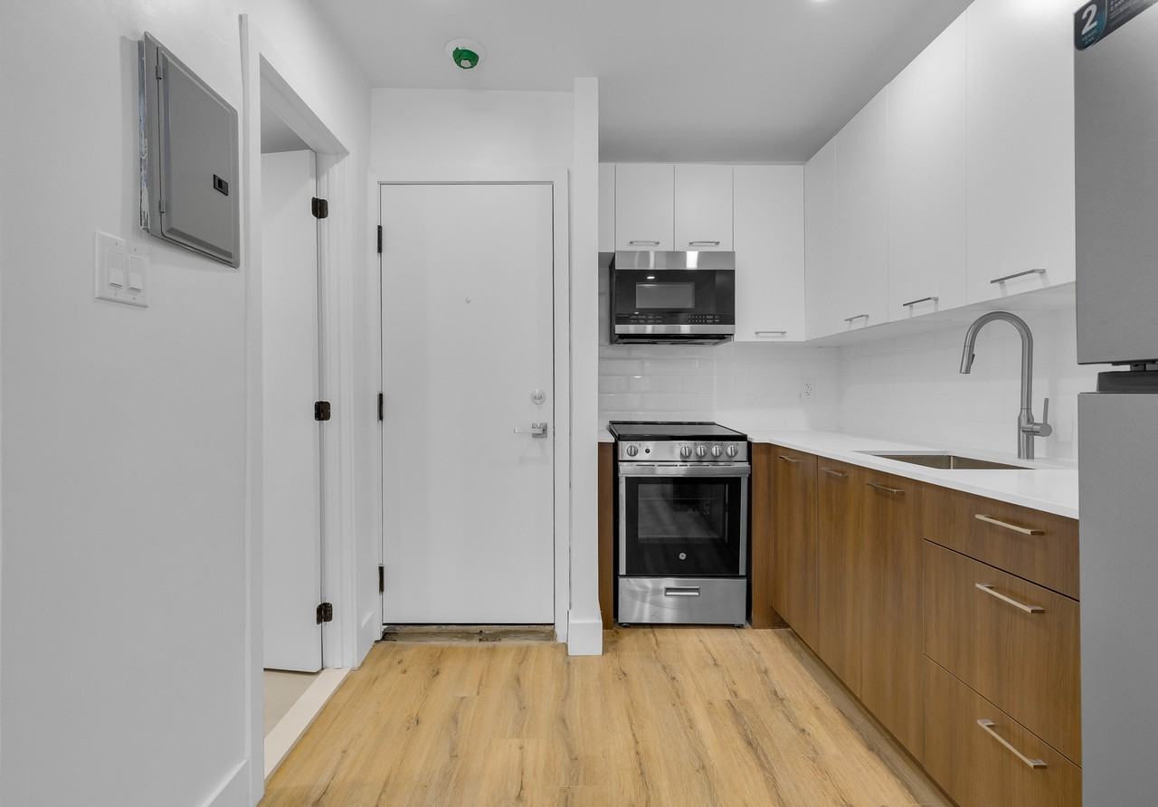 7530 Rue Lajeunesse - Photo 7 of 26