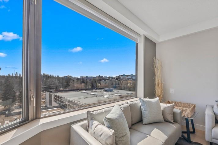 4311 49 Ave - Photo 2 of 15