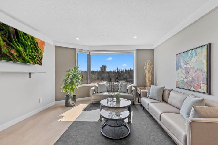 4311 49 Ave - Photo 3 of 15