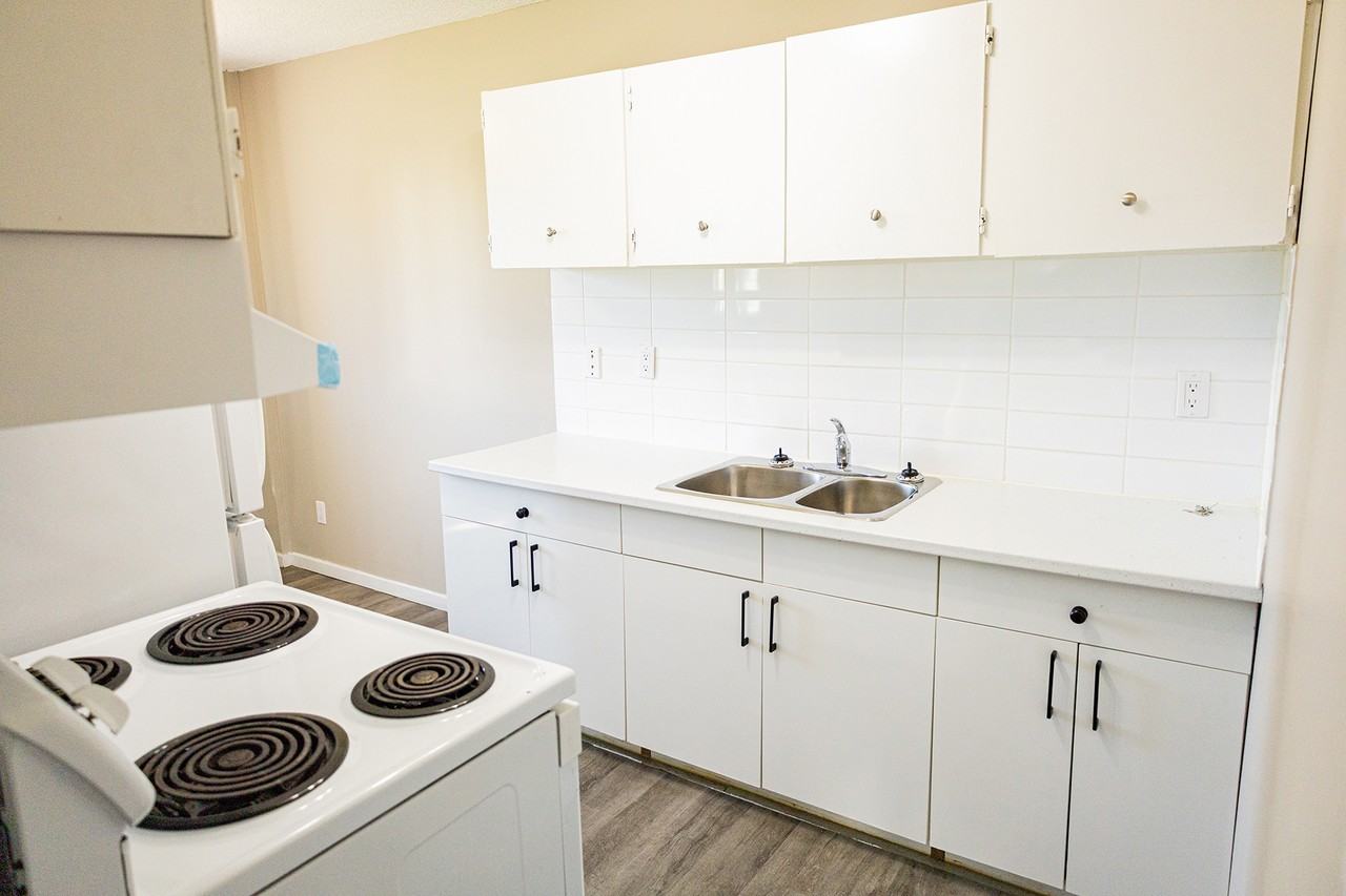 Bowness 4311 Apartments - Photo 5 of 19