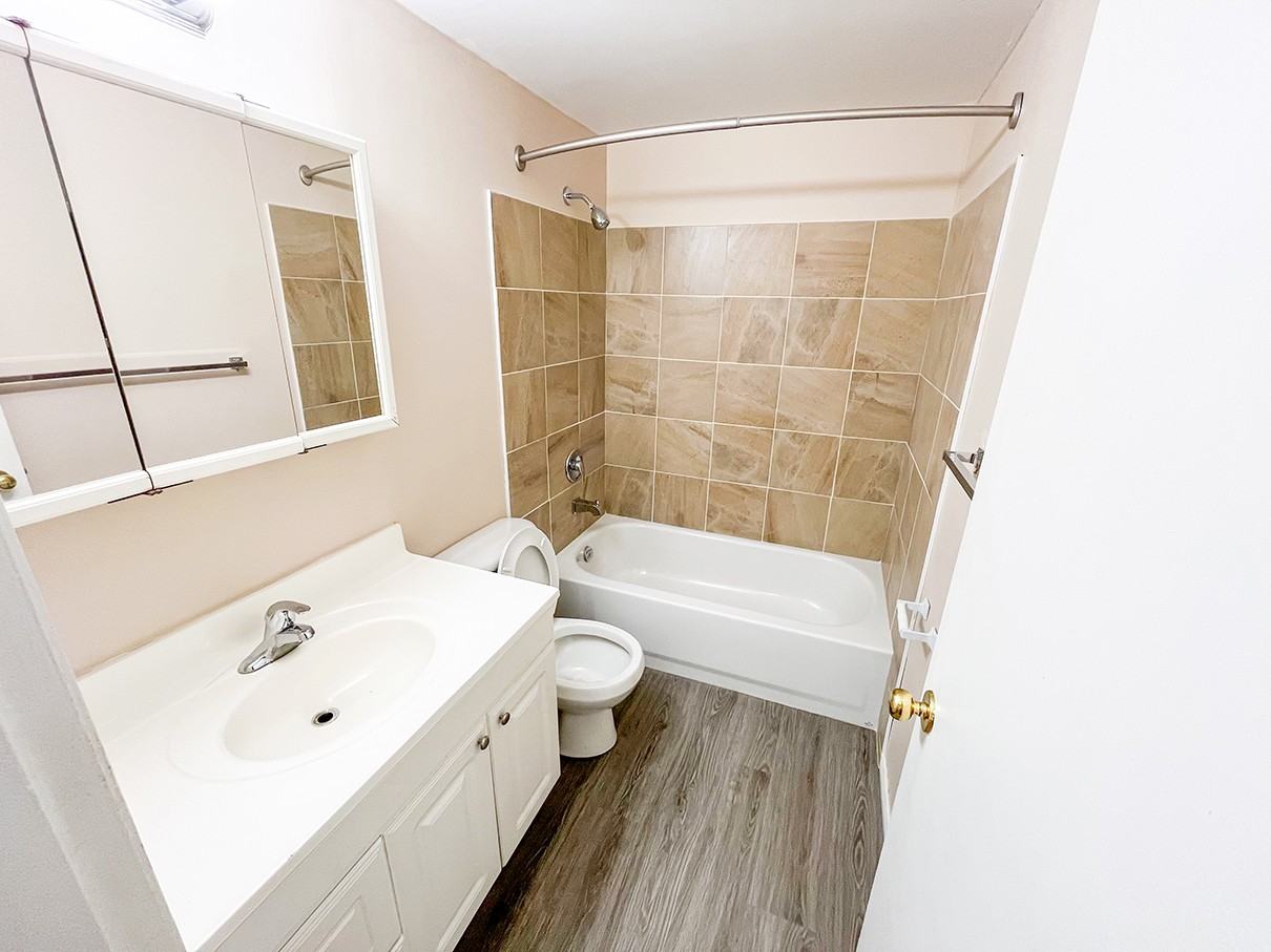 Penticton Mainstreet Apartments - Photo 7 of 18