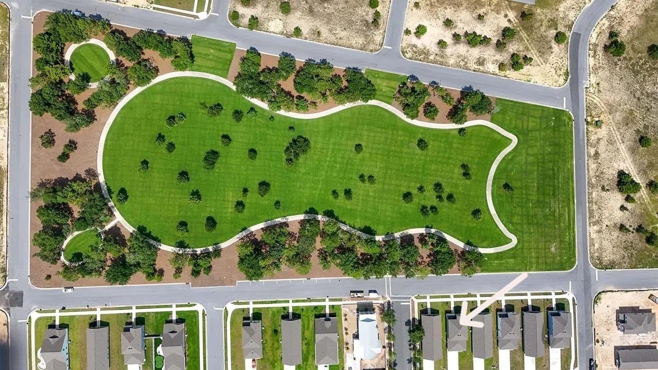 133 Staggerbush St - Photo 3 of 12