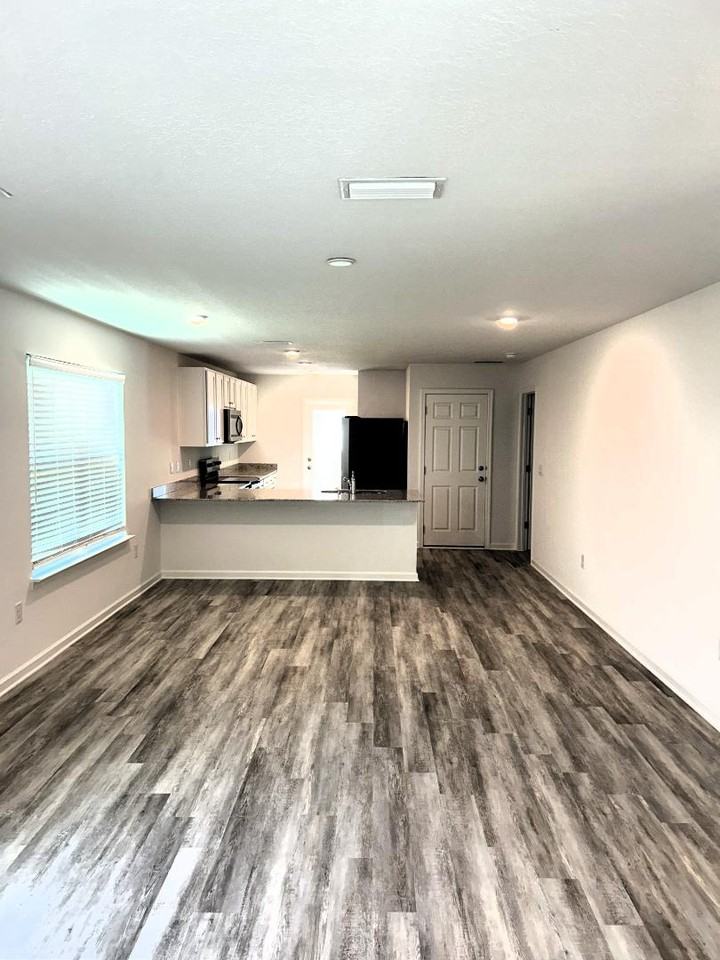 133 Staggerbush St - Photo 5 of 12