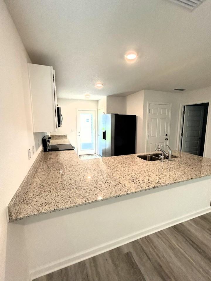 133 Staggerbush St - Photo 6 of 12