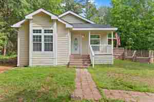 featured image of 11784 Fm 16 W