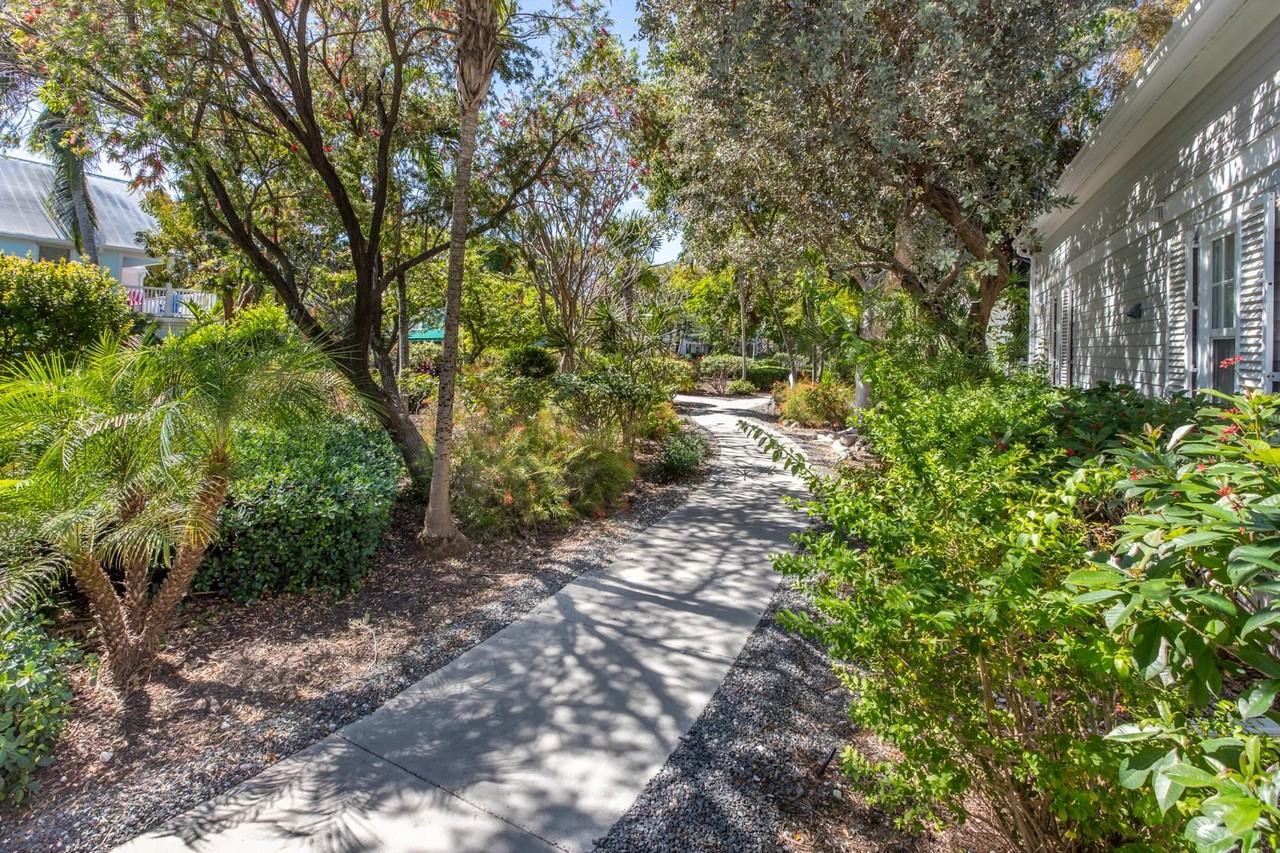 204 Southard St Apt 5 - Photo 6 of 13