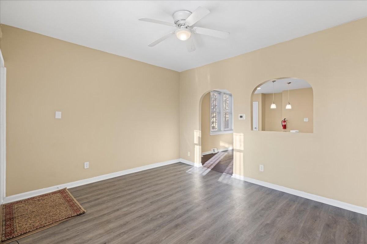 1602 Pershing St #1 - Photo 7 of 29