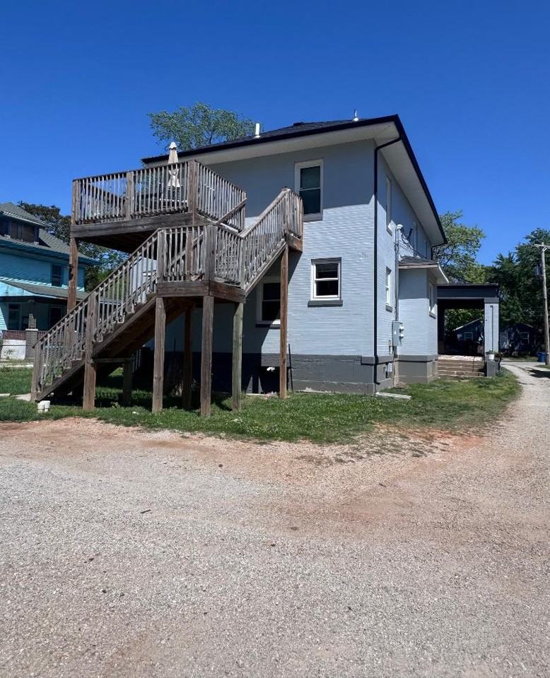 453 S Main - Photo 2 of 10