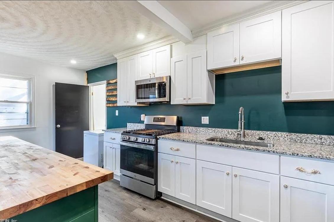 769 Denison Ave - Photo 6 of 10