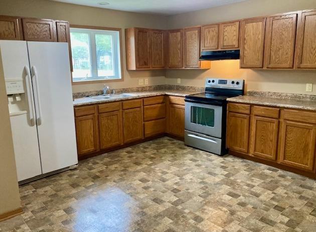 2429 Elm St - Photo 2 of 5