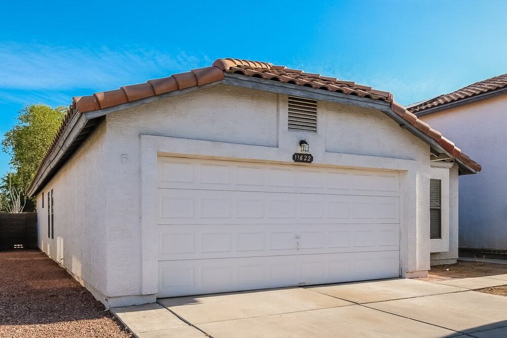 11622 W Olive Dr - Photo 3 of 16