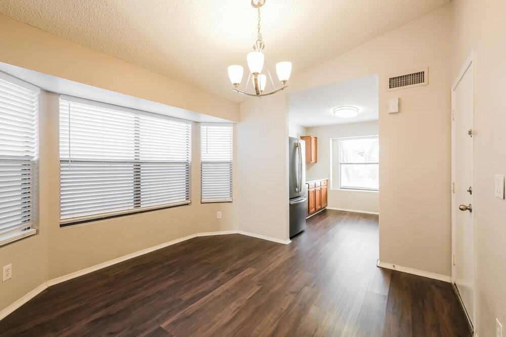 11622 W Olive Dr - Photo 6 of 16