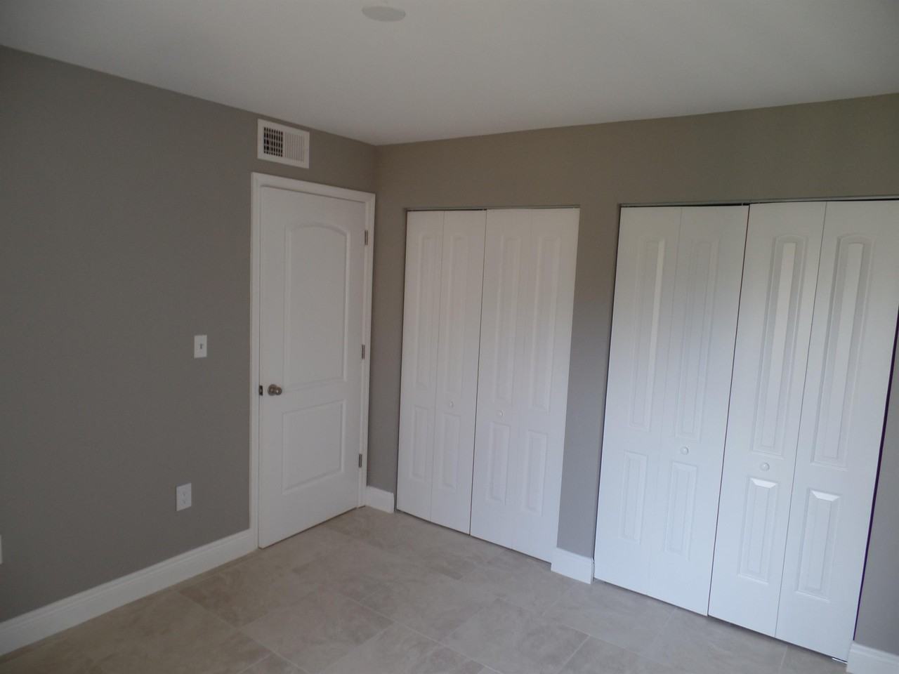 2647 Nw 33rd St #1 - Photo 5 of 21