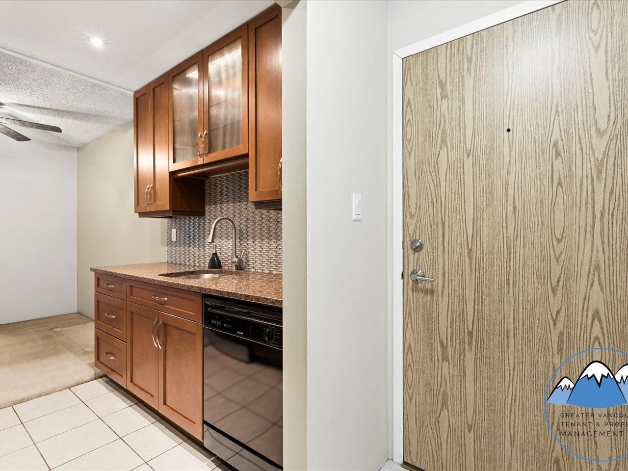 550 Royal Ave - Photo 6 of 27
