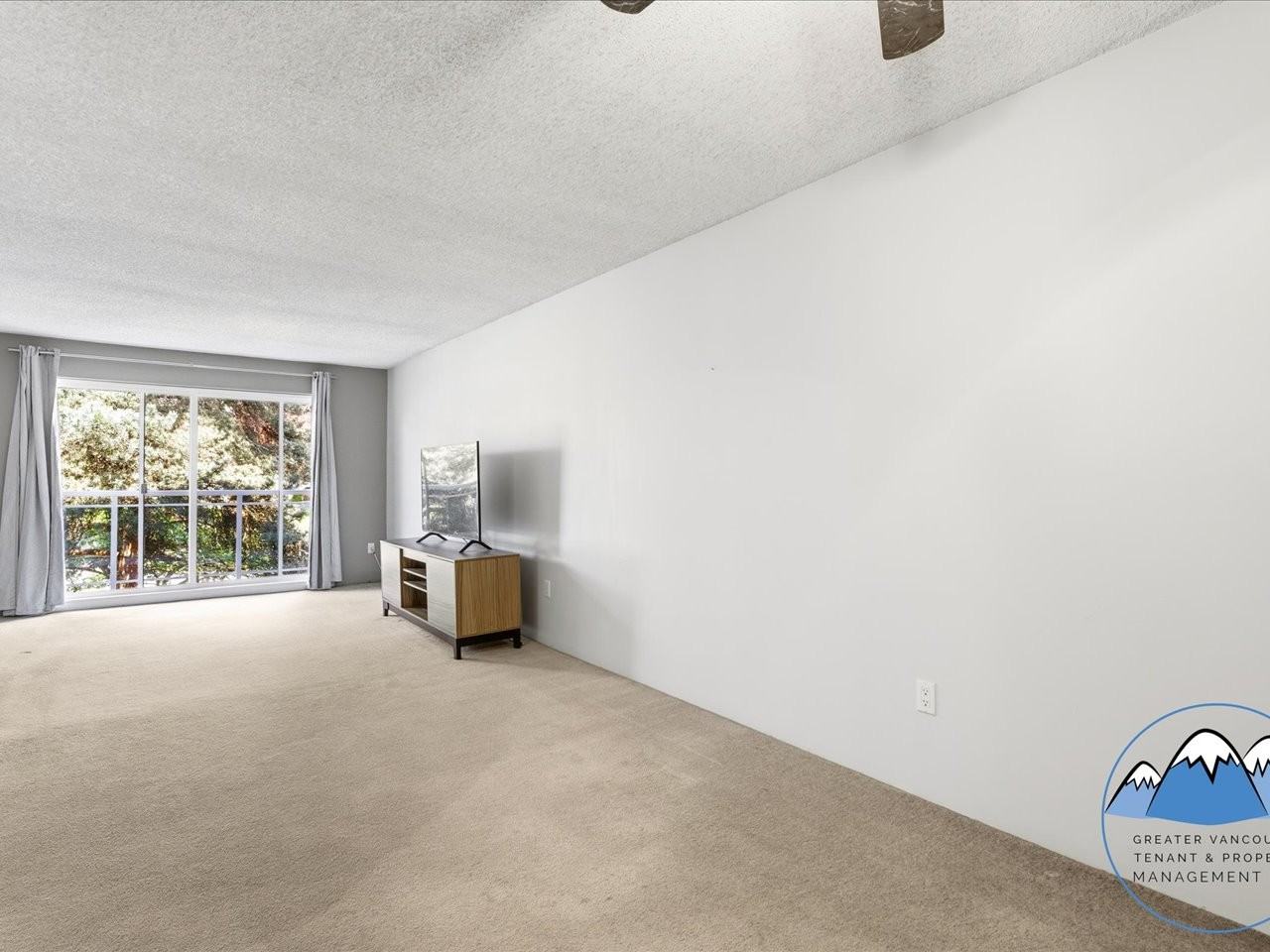 550 Royal Ave - Photo 2 of 27
