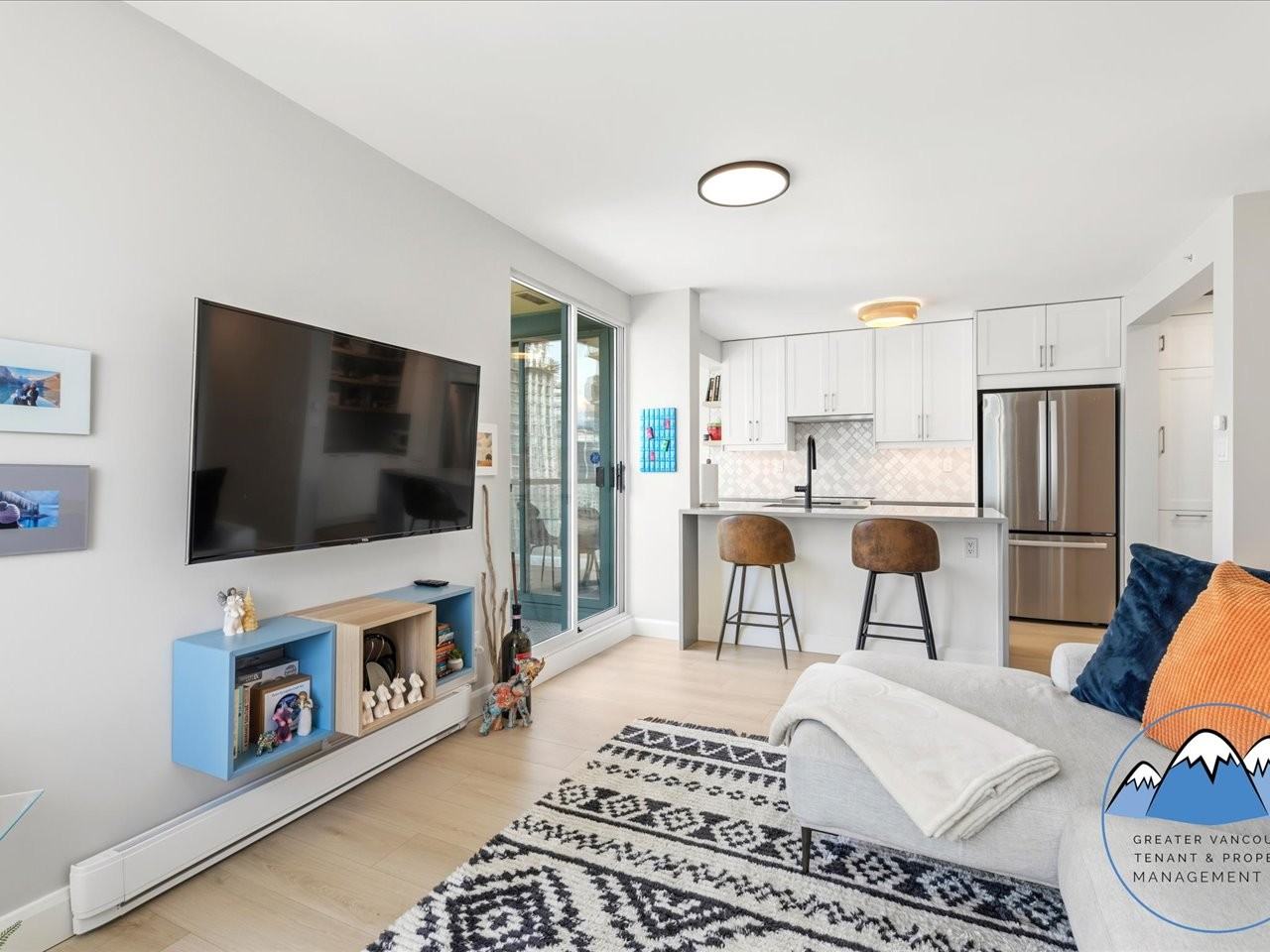 939 Homer St - Photo 7 of 29