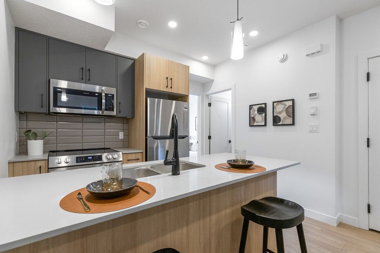 9817 153 St Nw Bsmt 6 - Photo 5 of 17
