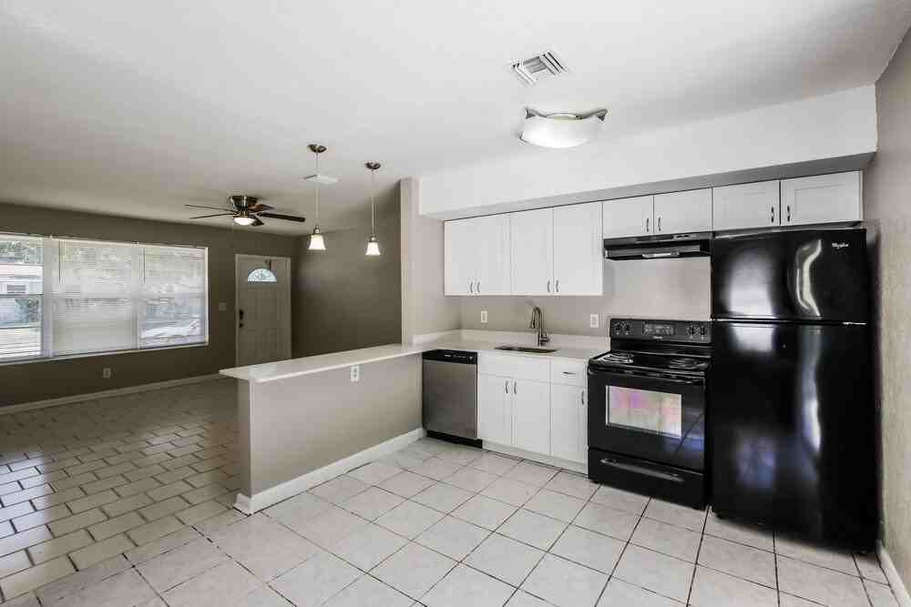 2750 Sw 2nd Ct - Photo 7 of 16