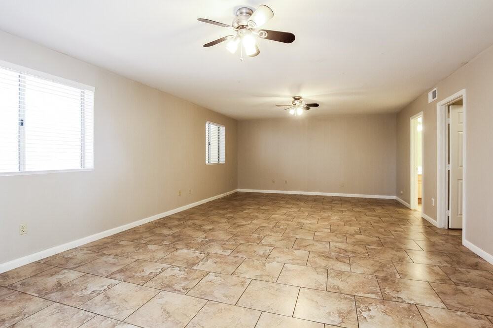 1449 E Laurel Ave - Photo 5 of 18