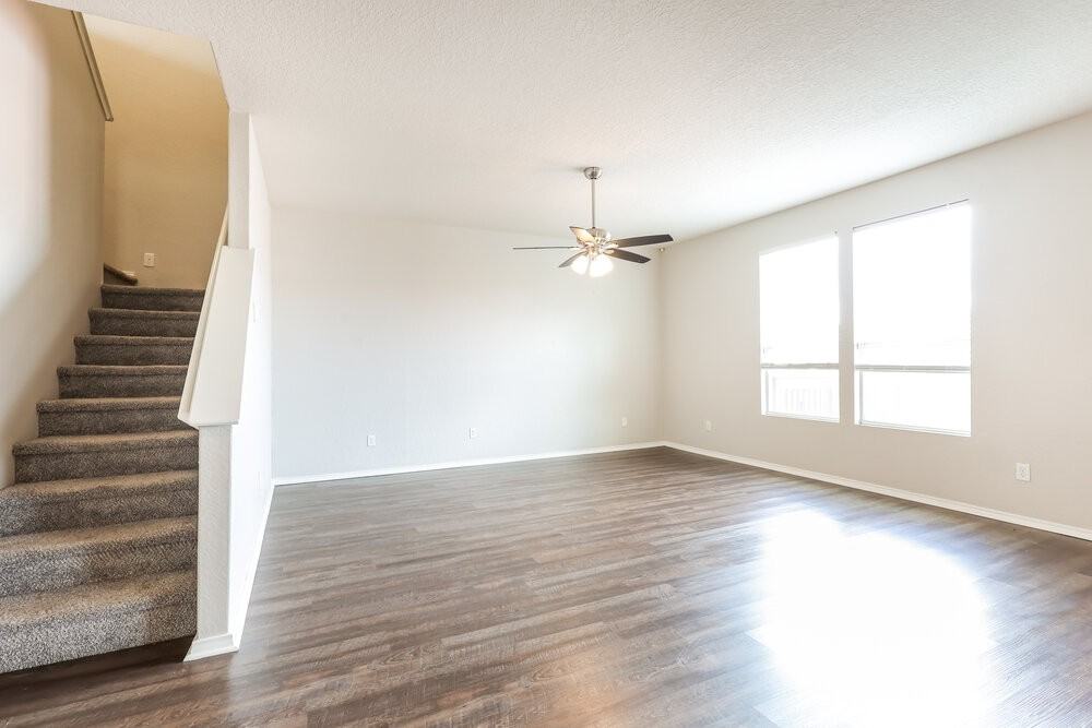 9431 Hanover Sky - Photo 4 of 17